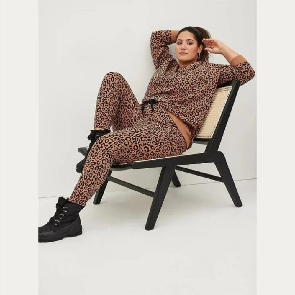 Torrid CLASSIC FIT JOGGER - SUPER SOFT FLEECE LEOPARD Size 2 - Picture 3 of 4